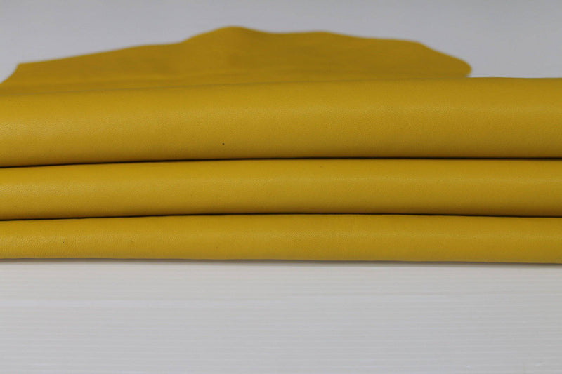 WASHED MUSTARD YELLOW vegetable tan Italian genuine Goatskin Goat wholesale leather skins material for sewing high quality 0.5mm to 1.2mm
