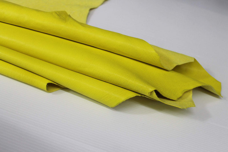 WASHED BRIGHT YELLOW vegetable tan Italian genuine Goatskin Goat wholesale leather skins material for sewing high quality 0.5mm to 1.2mm